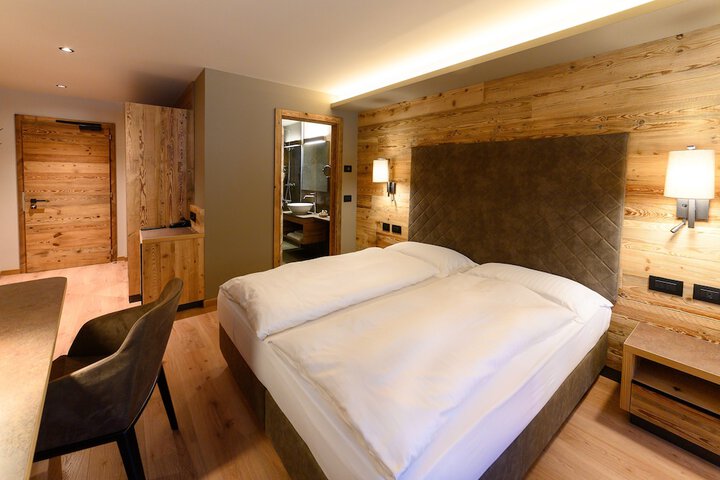 Room 17 of 92