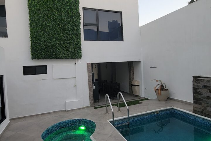 Pool 118 of 140