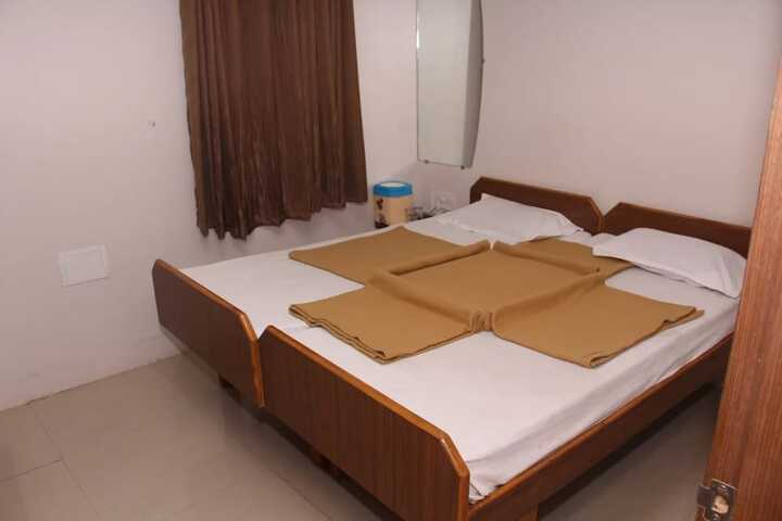 Room 17 of 39
