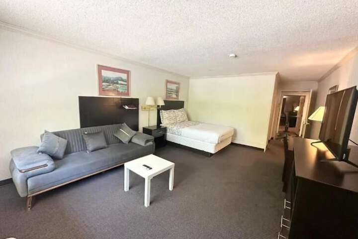 Room 5 of 26