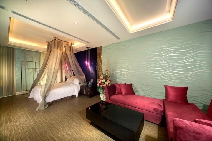 Room 20 of 53