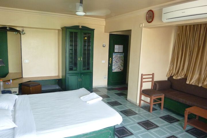 Room 16 of 45