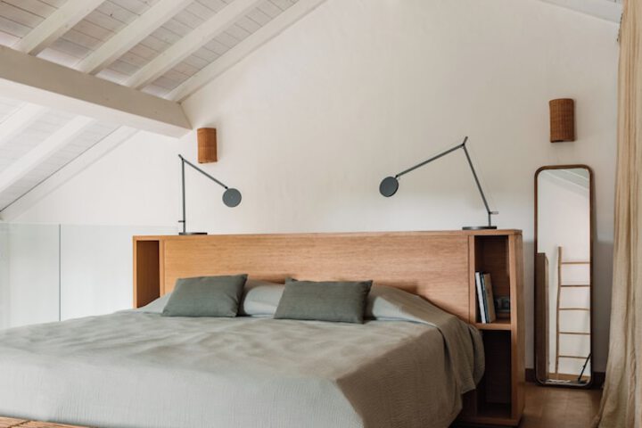 Room 2 of 84