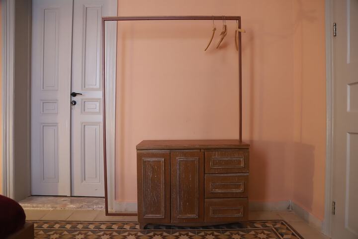 Room 40 of 77