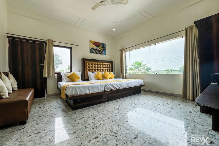 Room 16 of 36