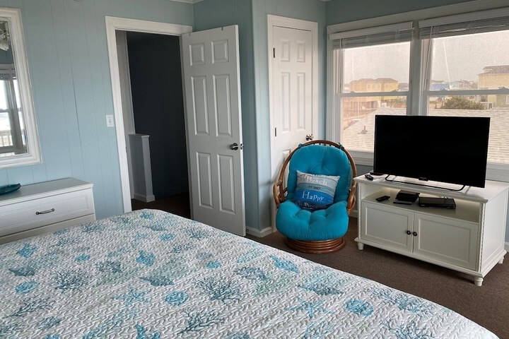 Room 12 of 38