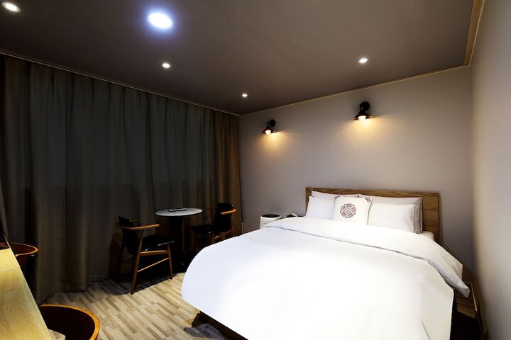 Room 17 of 73
