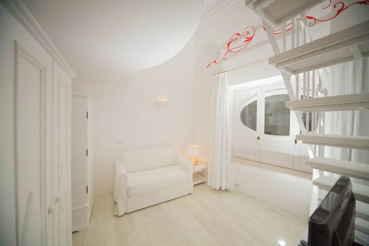 Room 9 of 44