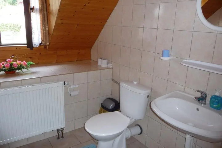 Room 7 of 14
