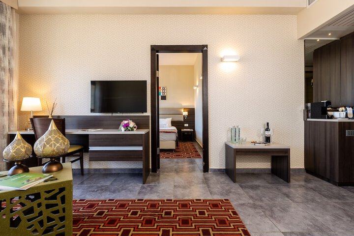 Room 21 of 87