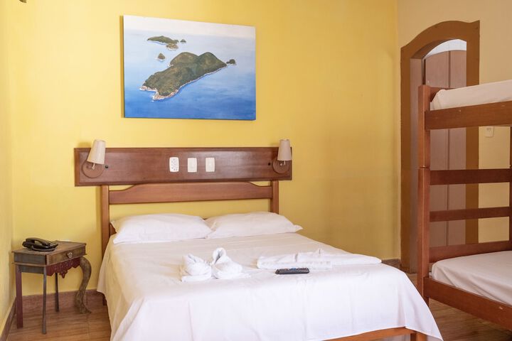Room 9 of 34