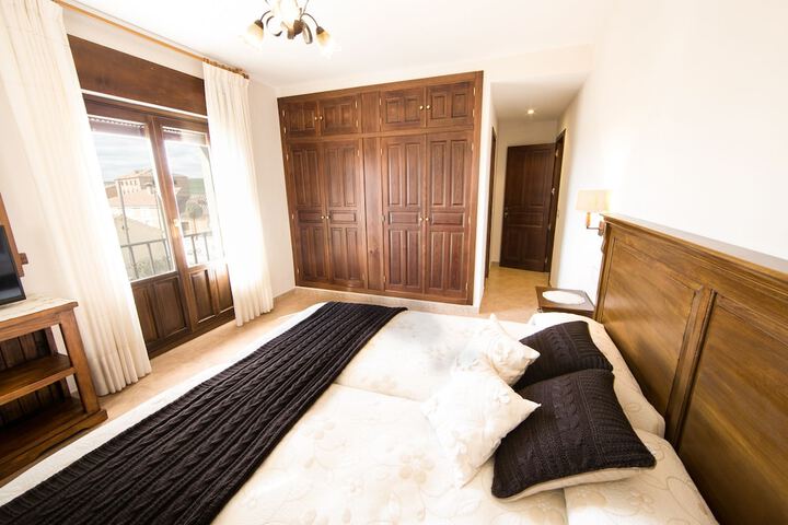 Room 25 of 134