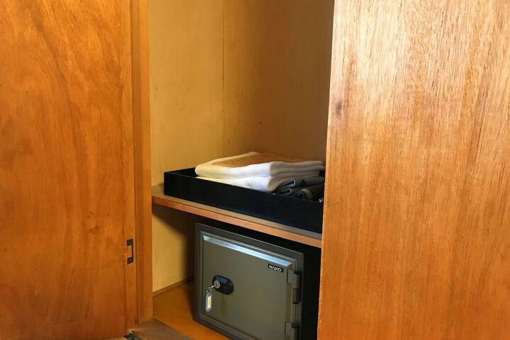 Room 26 of 80