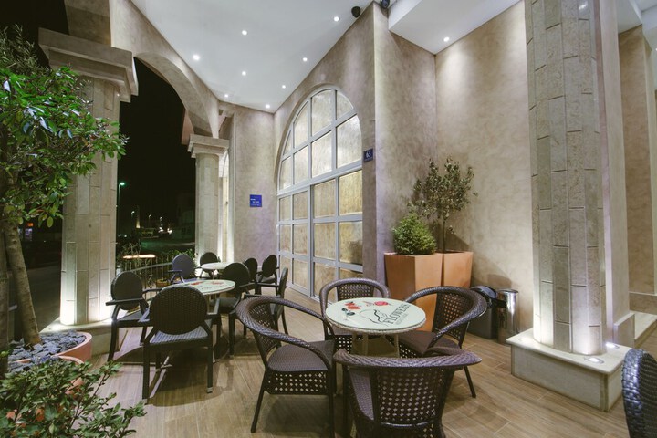 Terrace/Patio 47 of 103
