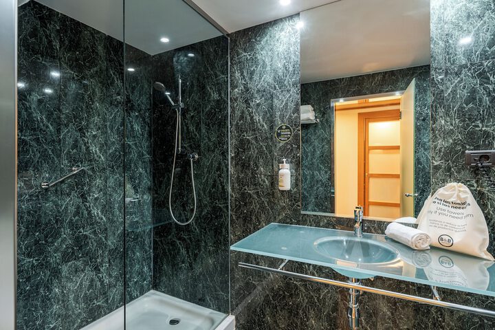 Bathroom Interior Photo