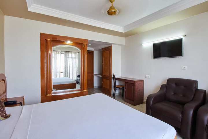 Room 5 of 14