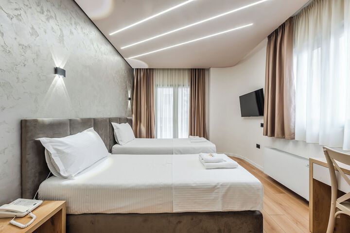Room 22 of 42