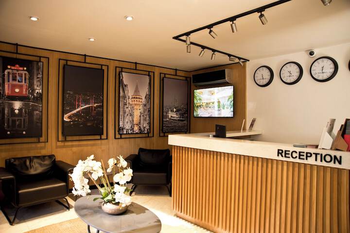 Hotel Interior 4 of 92