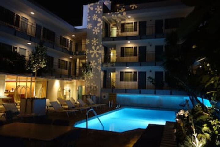 Pool 178 of 255