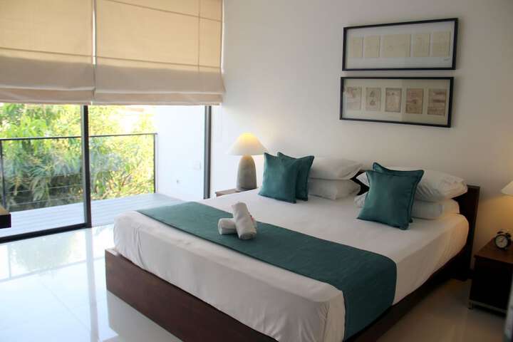 Room 2 of 31