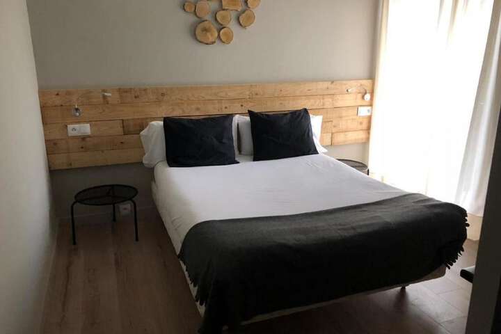 Room 12 of 50