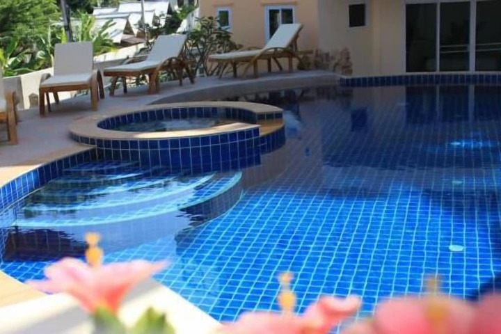 Pool Hotel