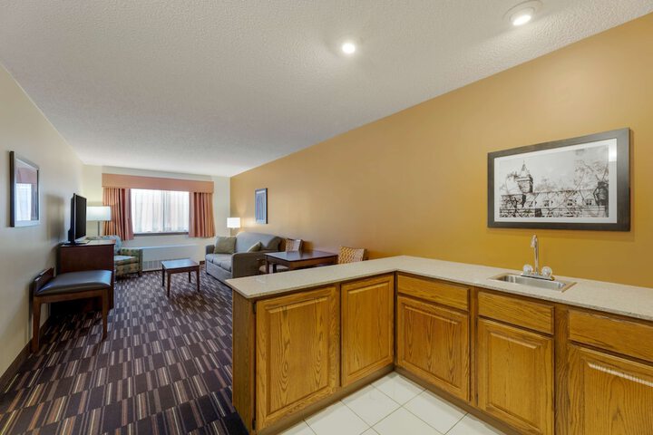 2 Queen Beds Interior Entrance WiFi Full Breakfast (8 of 19)