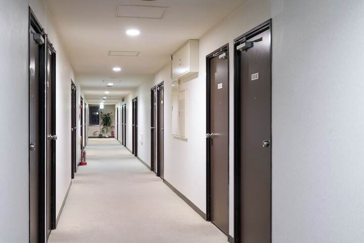 Ballroom/Hall 13 of 21