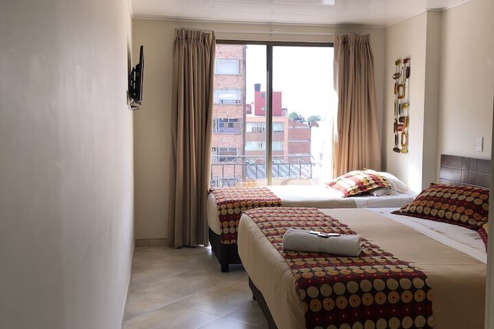 Room 12 of 40