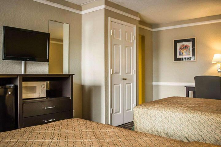 2 Double Beds Accessible Room (7 of 11)