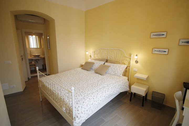 Room 5 of 26