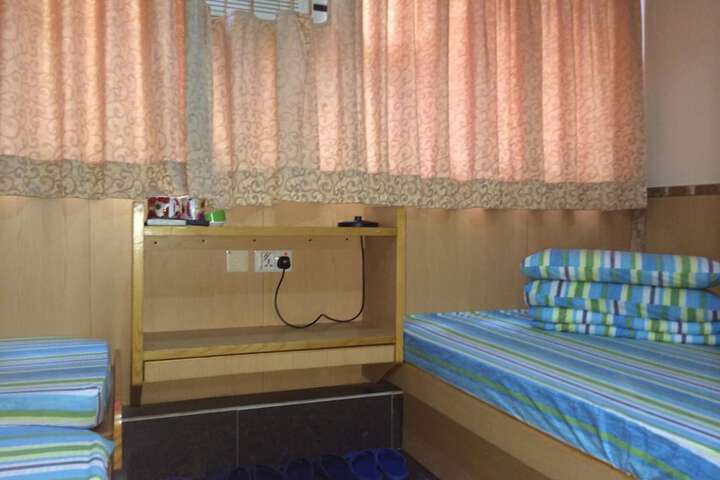 Room 22 of 32