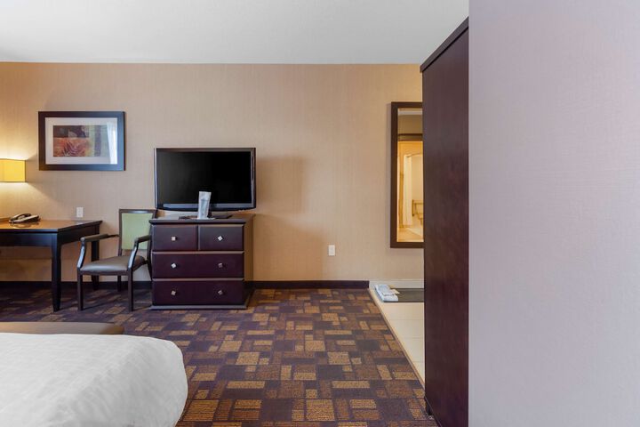 Room 8 of 44