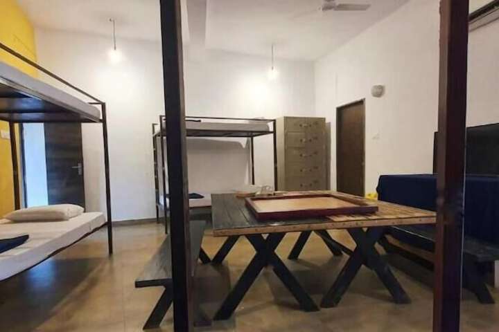 Room 10 of 52