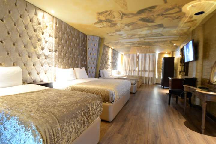 Room 26 of 53