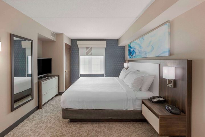 Room 6 of 33