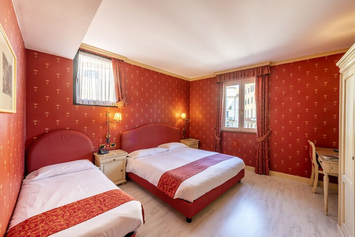 Room 22 of 45