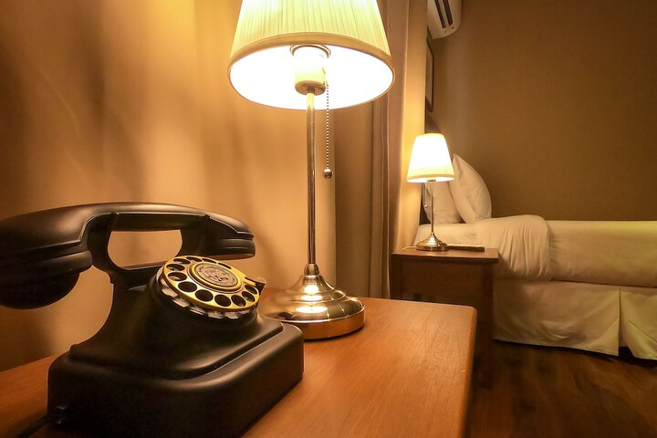 Room 4 of 107