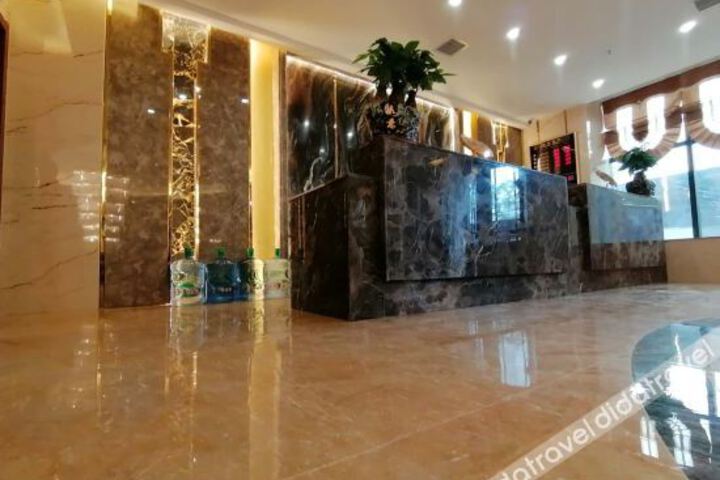 Hotel Interior 10 of 15