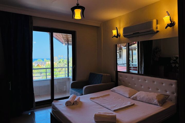 Room 20 of 36