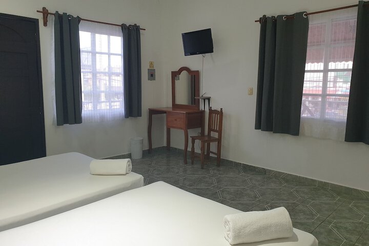 Room 28 of 40