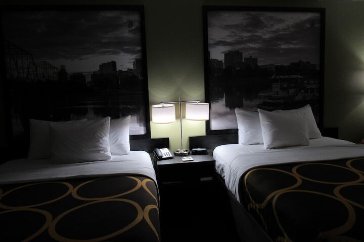 Double Accessible King Size Bed (4 of 22)