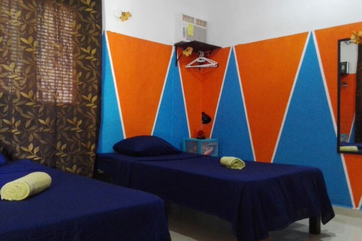Room 12 of 68