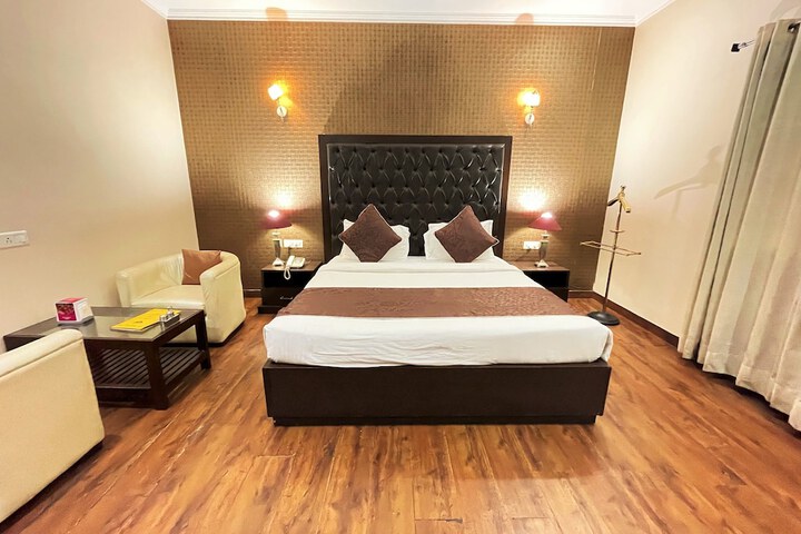 Room 8 of 23