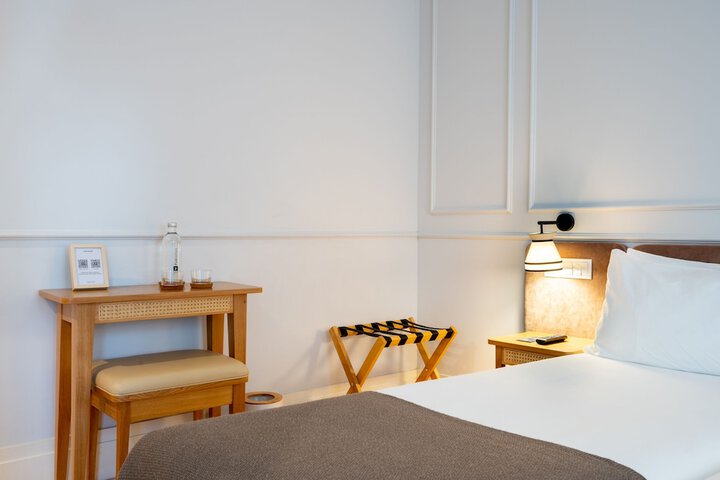 Room 43 of 85