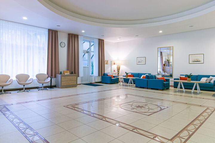 Guest Lobby