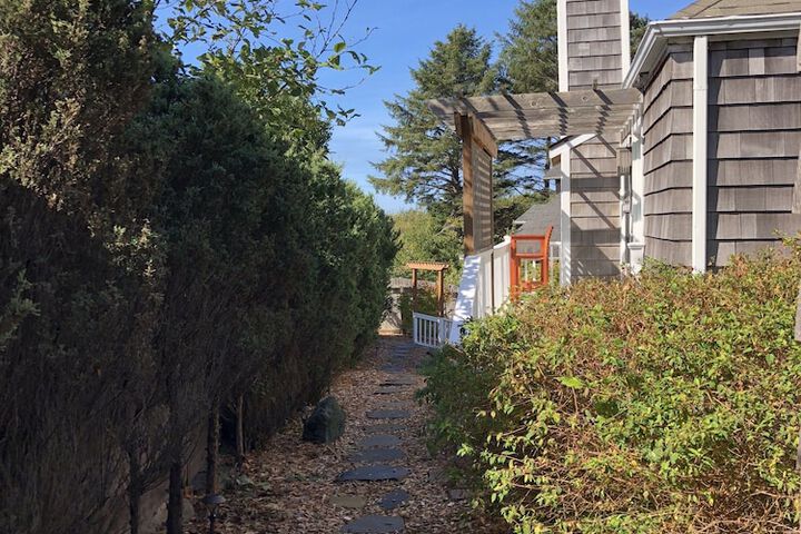 Hotel Exterior 70 of 93