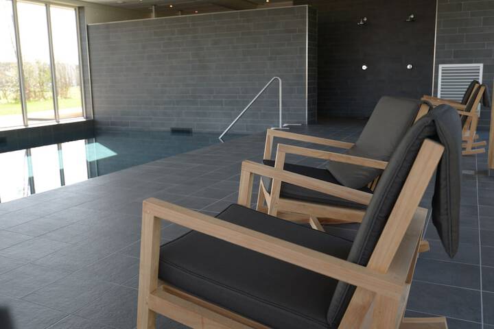 Pool 53 of 92