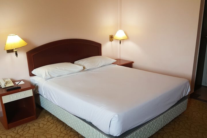 Room 8 of 22