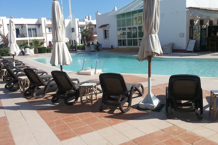 Hotel Pool